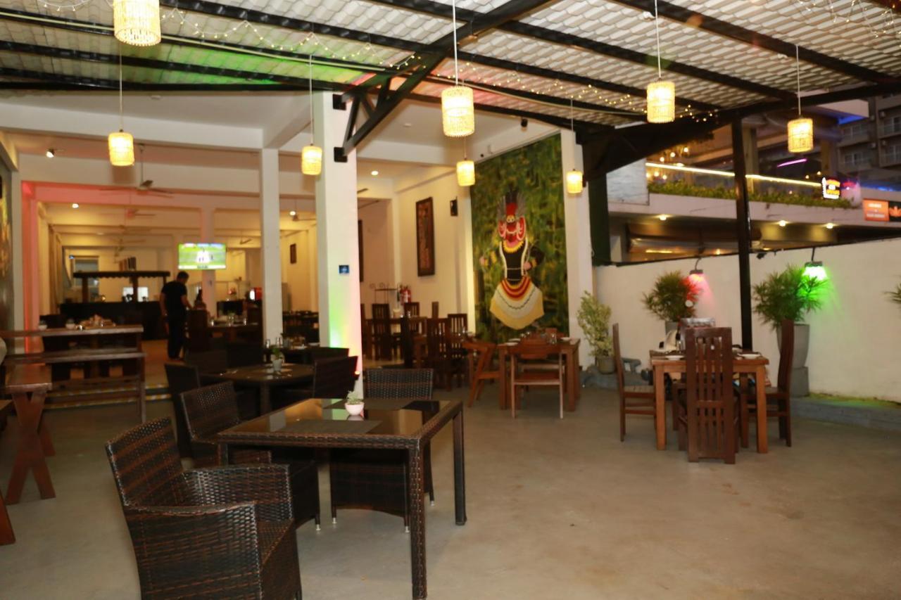 Coconut Primitive Hotell Negombo Exteriör bild
